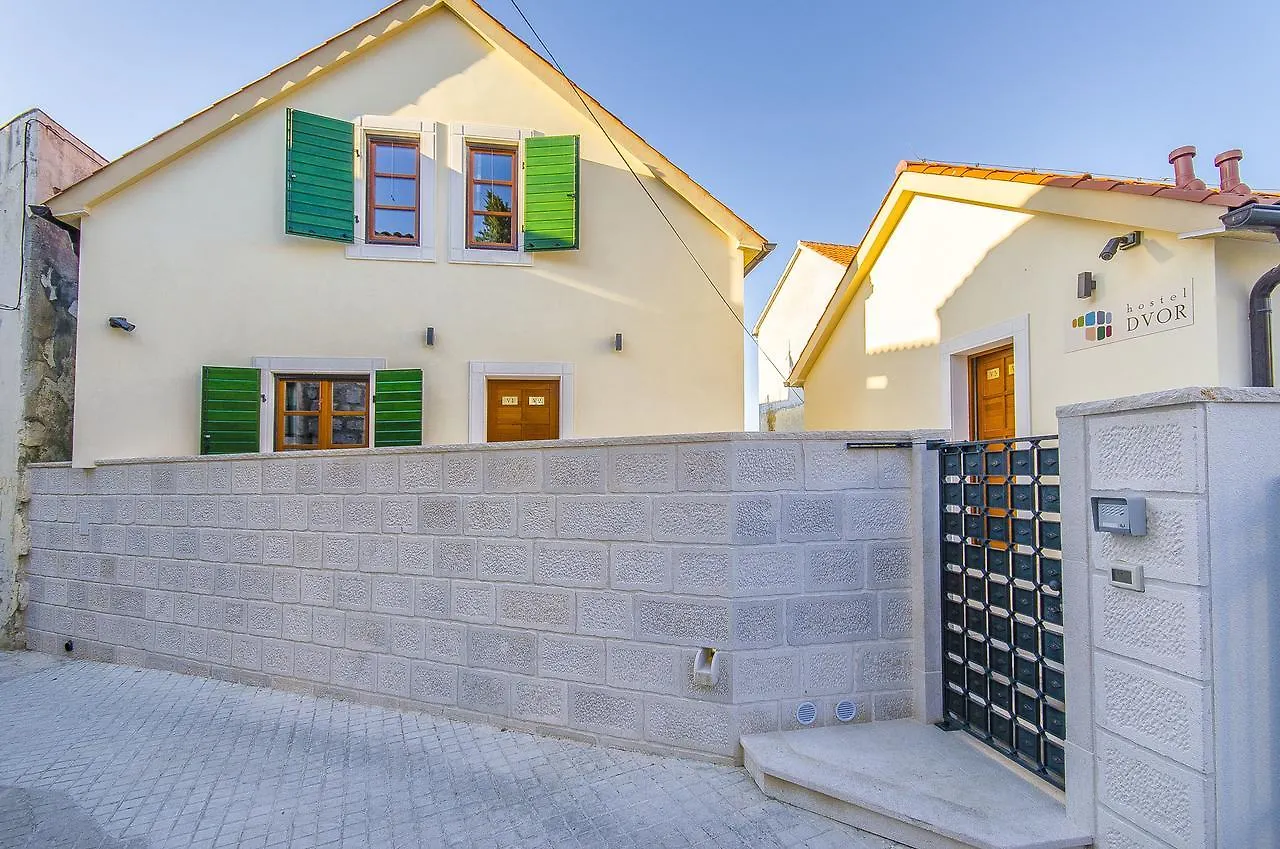 Hostel Dvor Split