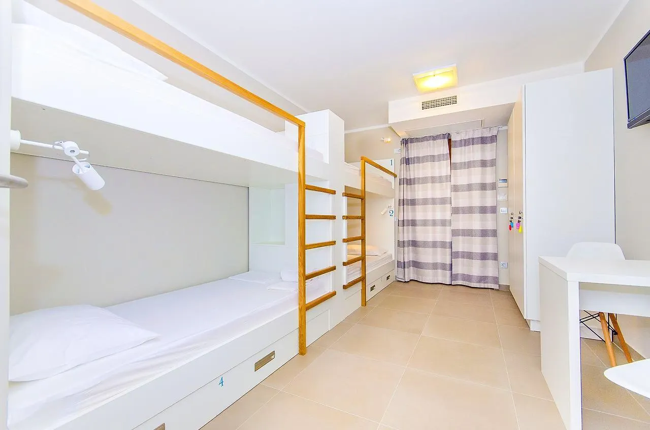 Hostel Dvor Split