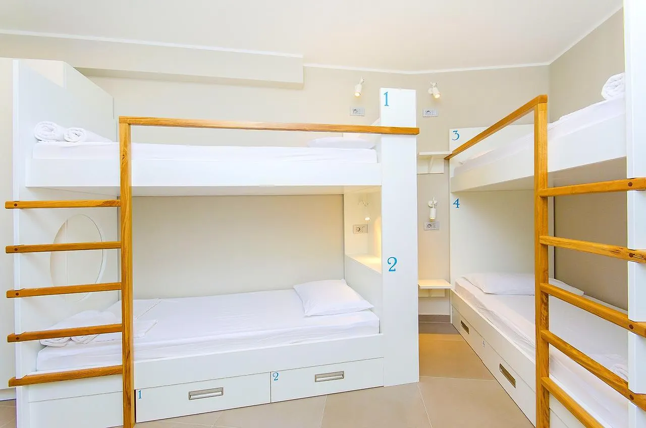 Hostel Dvor Split