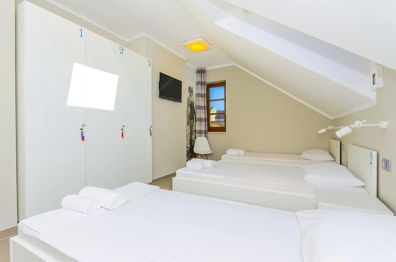 Hostel Dvor Split 0*,  Croácia
